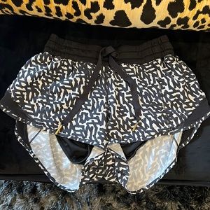 Hotty hot shorts black and white 2.5